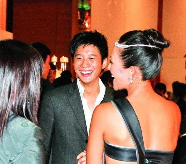 ！王晶向太爆黑幕才懂霍家为何不娶章子怡pg电子免费模拟器陪睡陪玩只是冰山一角(图2)